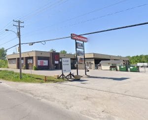Une photo de la propriété commerciale 455 McConnell.